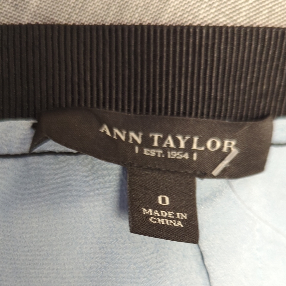 11659 Ann Taylor Lace Flower Pencil Skirt Black Blue size 0 preppy bohemian - Picture 4 of 6